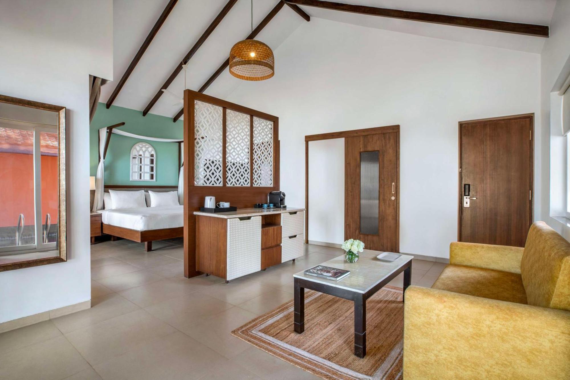 Mandrem Beach Resort, A Member Of Radisson Individuals Retreat المظهر الخارجي الصورة