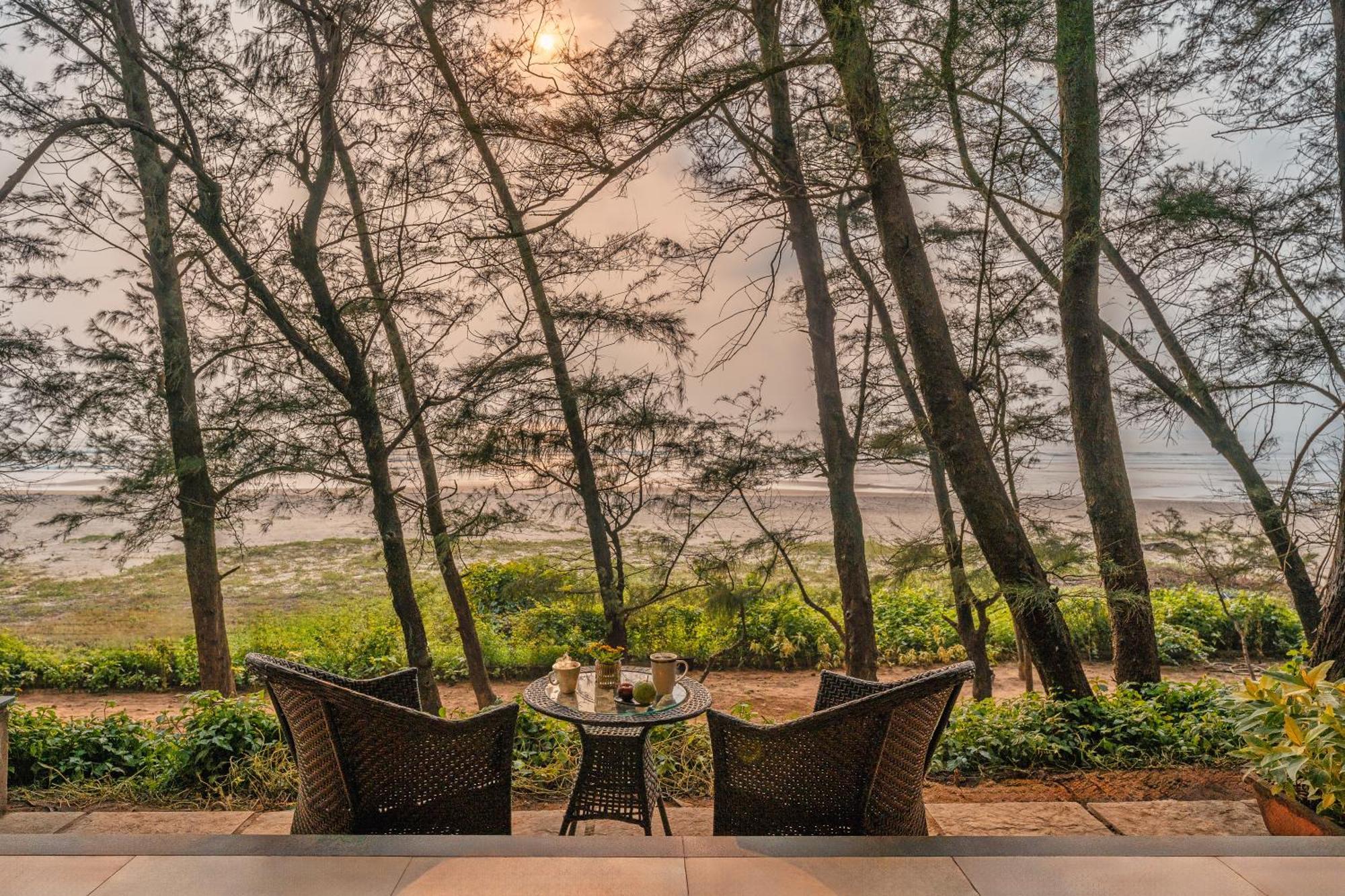 Mandrem Beach Resort, A Member Of Radisson Individuals Retreat المظهر الخارجي الصورة