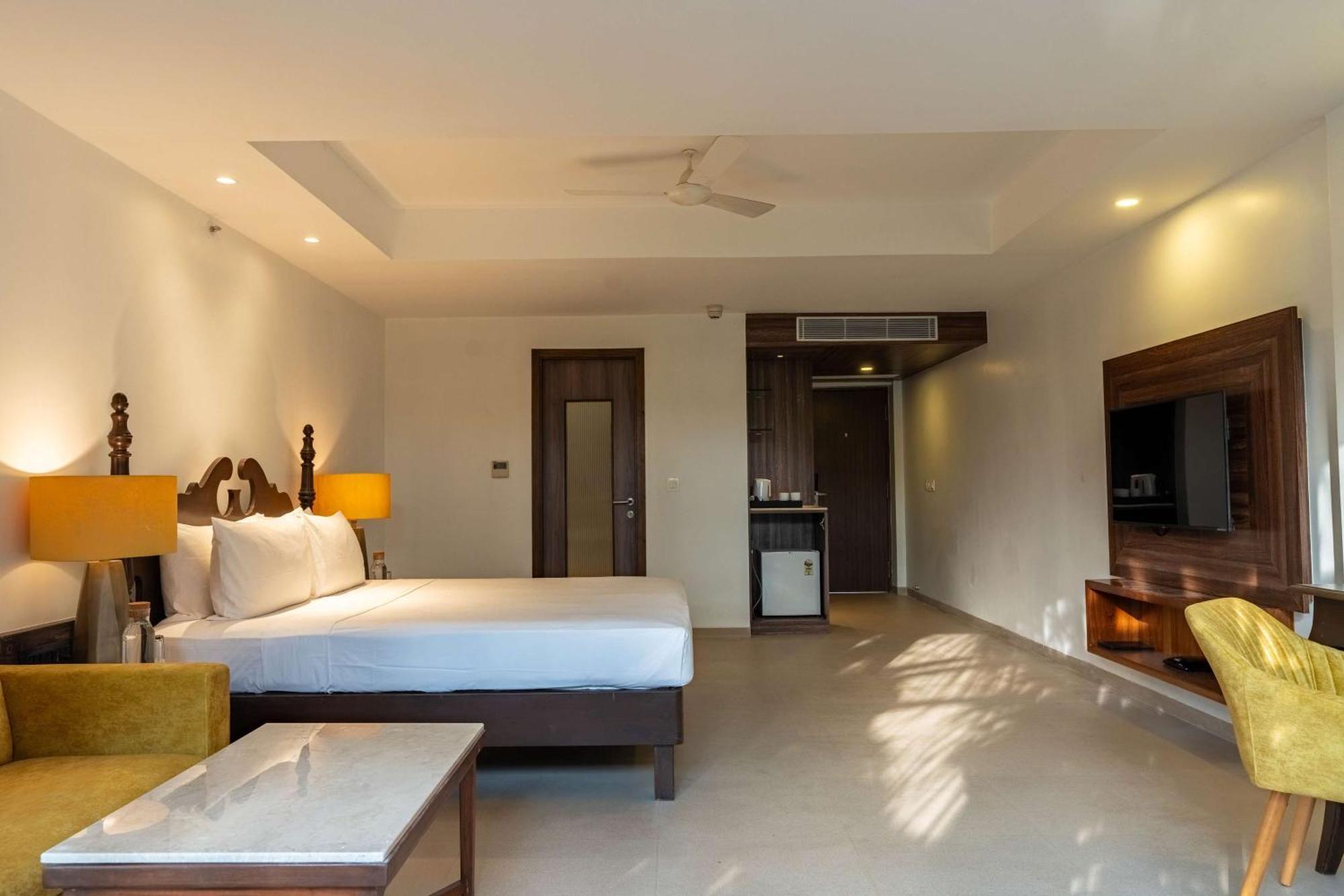 Mandrem Beach Resort, A Member Of Radisson Individuals Retreat المظهر الخارجي الصورة