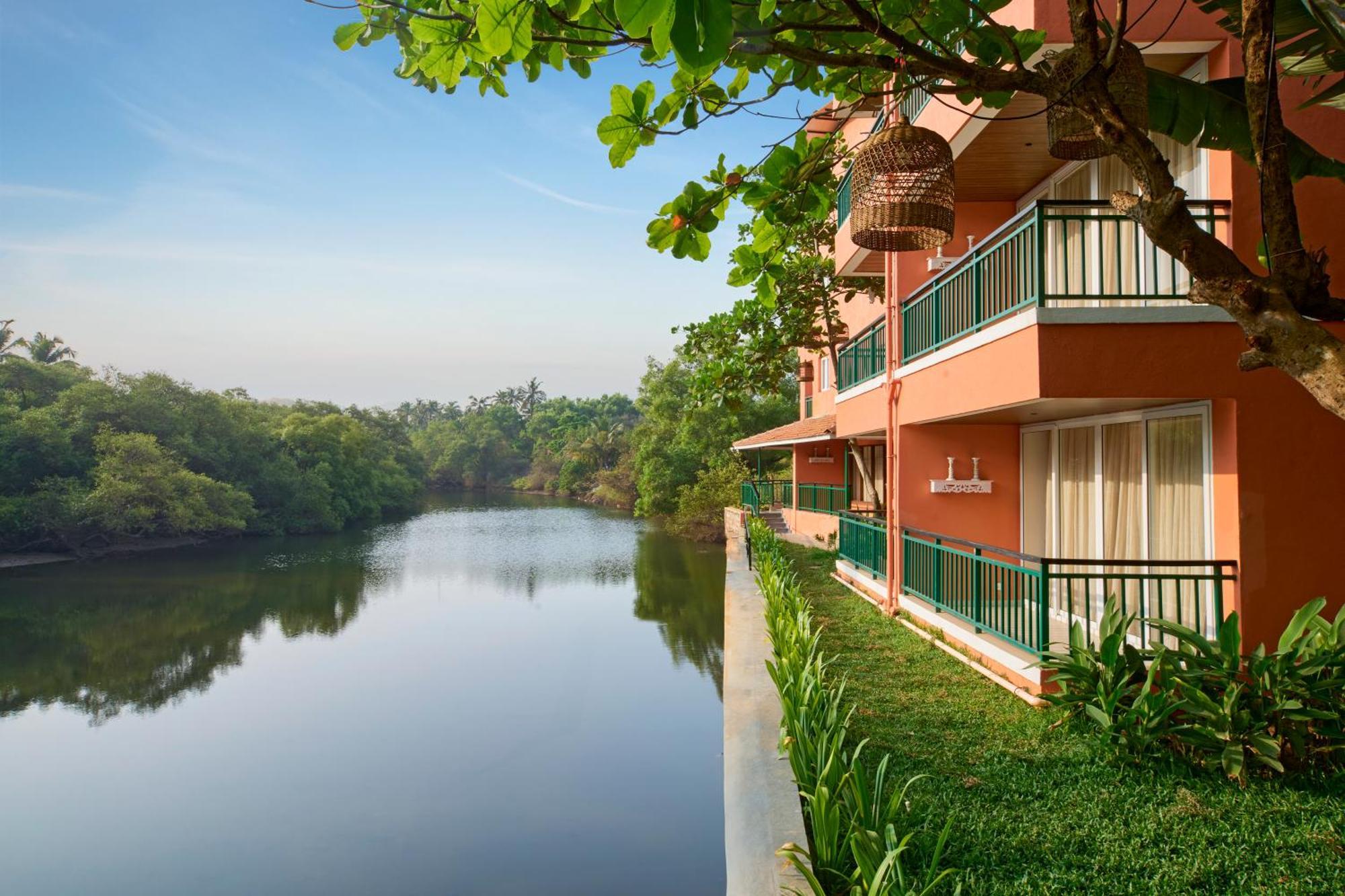 Mandrem Beach Resort, A Member Of Radisson Individuals Retreat المظهر الخارجي الصورة
