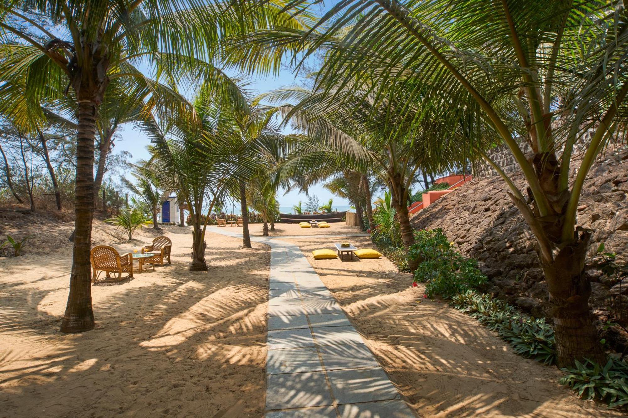 Mandrem Beach Resort, A Member Of Radisson Individuals Retreat المظهر الخارجي الصورة